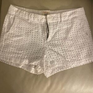 GAP White Lace Bermudas with Intricate Pattern
